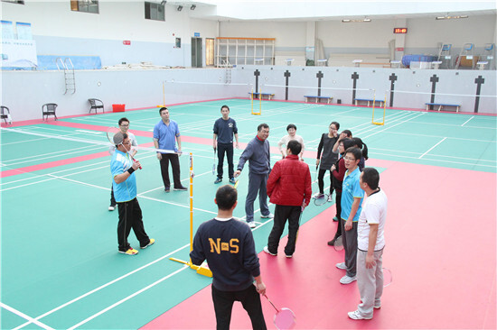 我集团与义乌工商学院开展羽毛球联谊赛