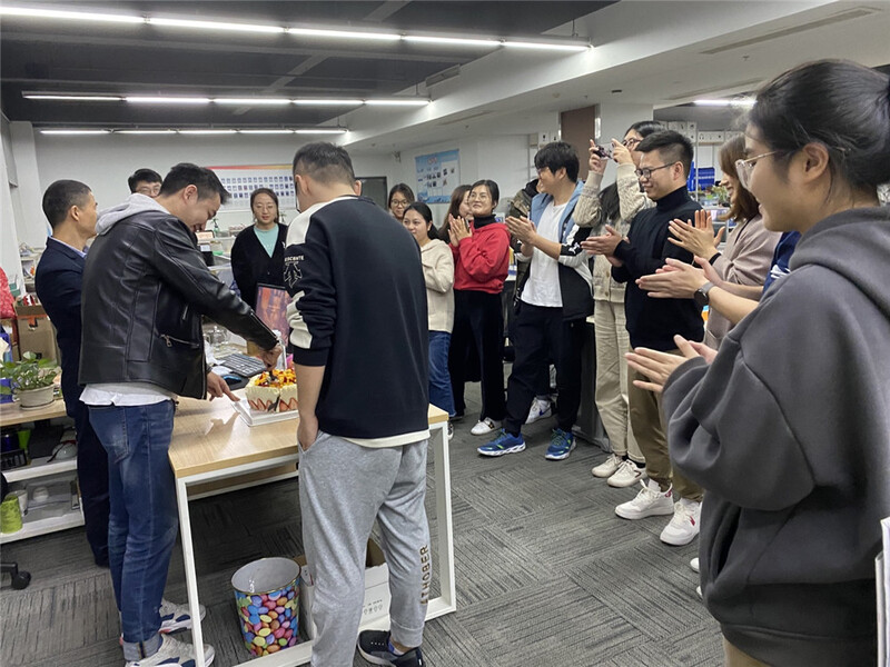 优越六部电商组成立