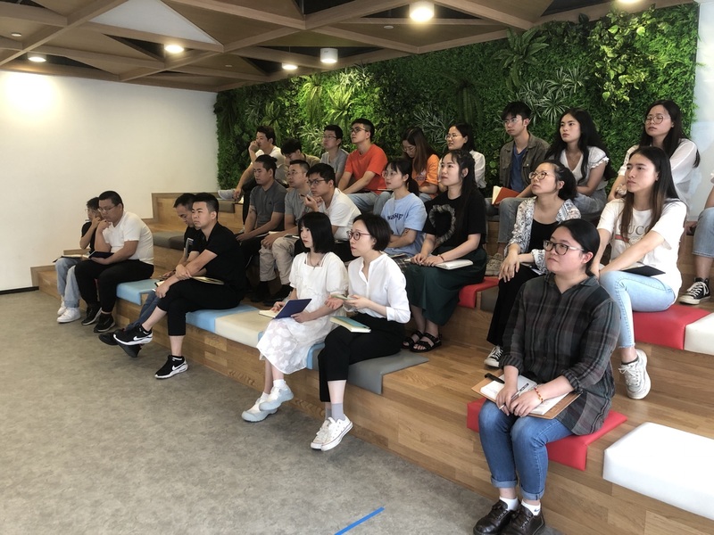 风控审计部与优胜业务一部开展沟通交流会