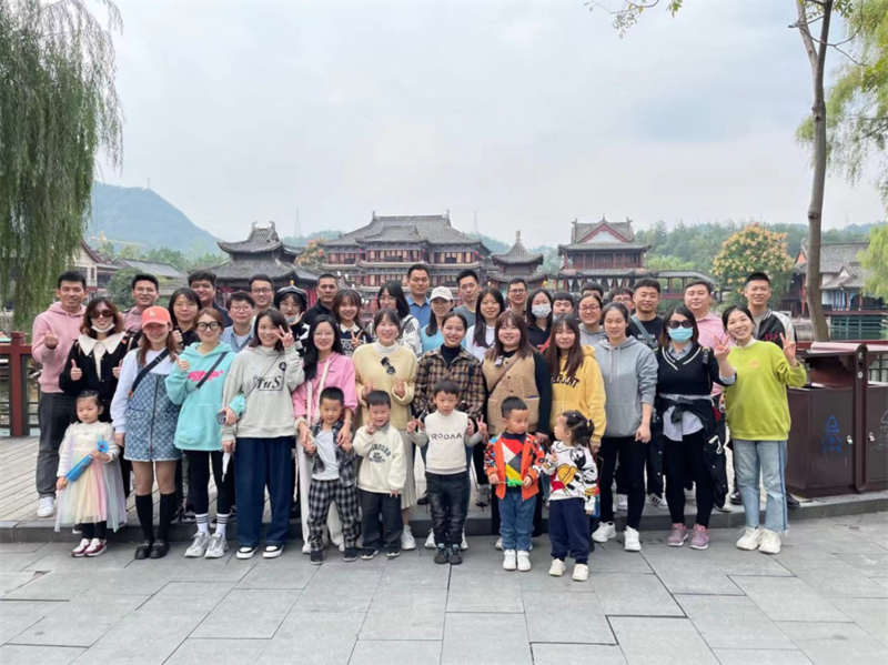 优越七部组织“梦幻横店行”活动